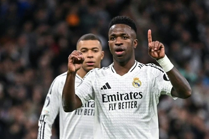 Vinicius Jr từ chối triển hạn có thể chỉ để 'làm giá' với Real Madrid