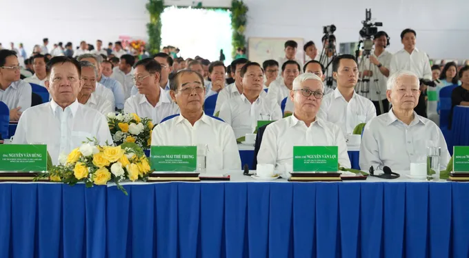 Các đại biểu tham dự chương trình z6609752071216_6929760ddda49f08c9e24ab2621c1426.jpg
