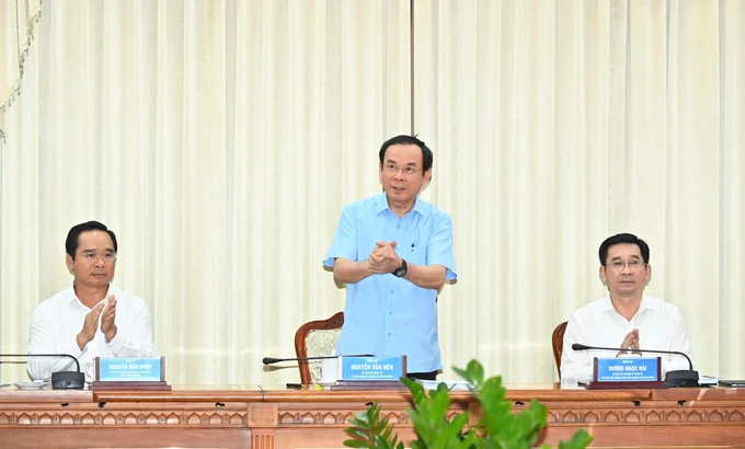 Đồng chí Nguyễn Văn Nên, Ủy viên Bộ Chính trị, Bí thư Thành ủy TPHCM tham dự và chỉ đạo hội nghị. Ảnh: VIỆT DŨNG 6e1353751afaaaa4f3eb.jpg