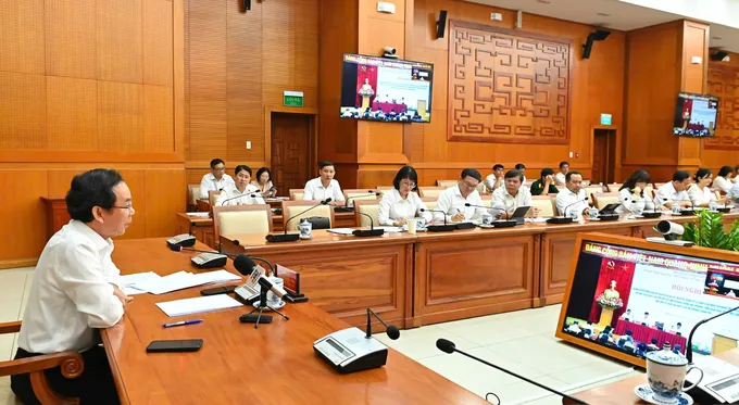 Bí thư Thành ủy TPHCM Nguyễn Văn Nên dự và chủ trì tại điểm cầu TPHCM. Ảnh: VIỆT DŨNG 07cce6dd0af3bdade4e2.jpg