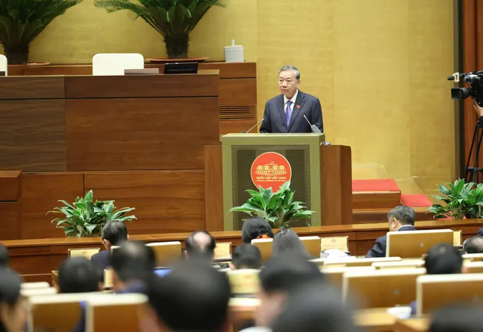 TÔ LÂM - XA 15.jpeg