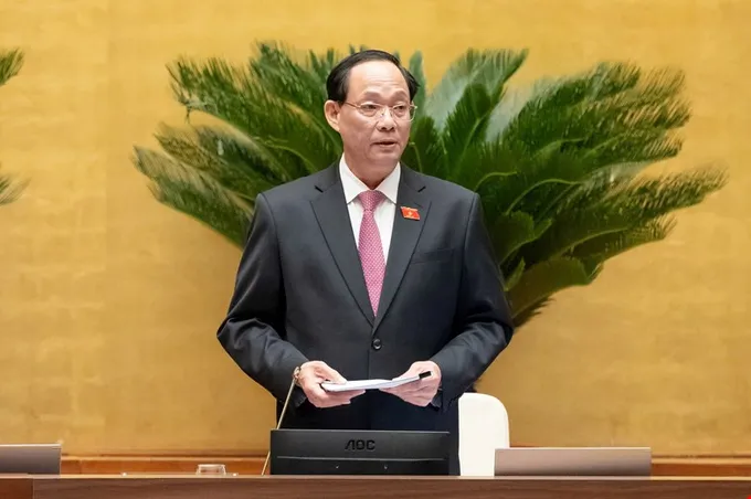 Phó Chủ tịch Quốc hội Trần Quang Phương điều hành nội dung Quốc hội biểu quyết thông qua Luật Tình trạng khẩn cấp. Ảnh: QUANG PHÚC