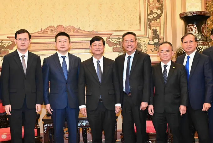Các đại biểu dự buổi tiếp. Ảnh: VIỆT DŨNG 1000005354.jpg