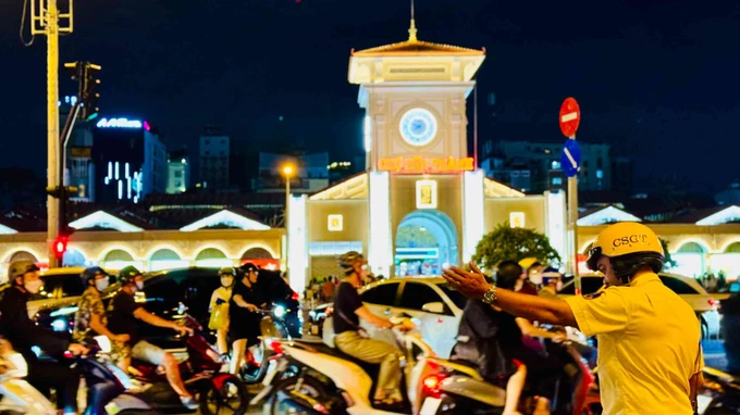 CSGT TPHCM điều tiết giao thông ở khu vực quận 1