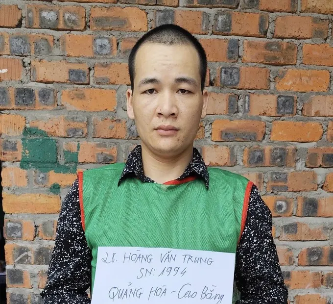 Đối tượng cầm đầu Hoàng Văn Trung. Ảnh: CÔNG AN ĐIỆN BIÊN Hoang Van Trung.jpg