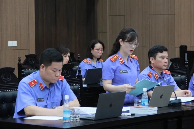 Đại diện Viện kiểm sát tại phiên tòa. Ảnh: TRUNG NGUYÊN vks1.jpg
