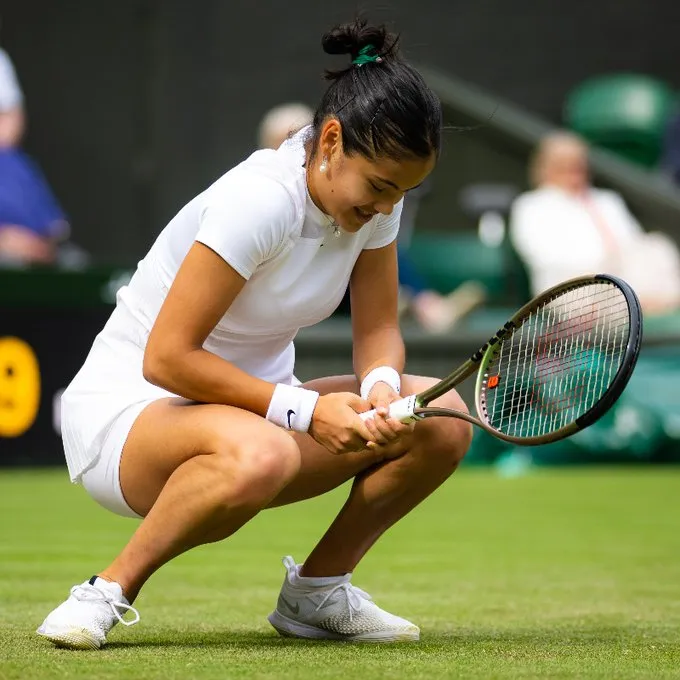 Wimbledon: Hai biểu tượng của quần vợt Anh quốc - Andy Murray và Emma Raducanu đồng loạt bị loại ảnh 1 Wimbledon: Hai biểu tượng của quần vợt Anh quốc - Andy Murray và Emma Raducanu đồng loạt bị loại ảnh 1