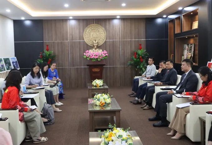 Buổi làm việc giữa đại diện Trung tâm Huấn luyện thể thao quốc gia và Viện Khoa học thể thao Trung Quốc. Ảnh: THANH TÙNG 