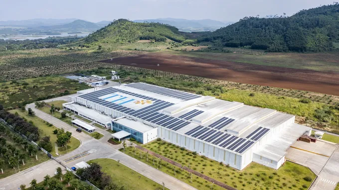 Công ty TNHH Nước tinh khiết Núi Tiên, một trong hai đơn vị của TH đã đạt trung hòa carbon theo tiêu chuẩn PAS 2060 do Control Union (Đức) chứng nhận DJI_0709.jpg