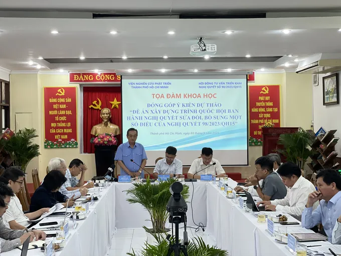 TS Trần Du Lịch phát biểu tại tọa đàm b5f463c808ec83b2dafd.jpg