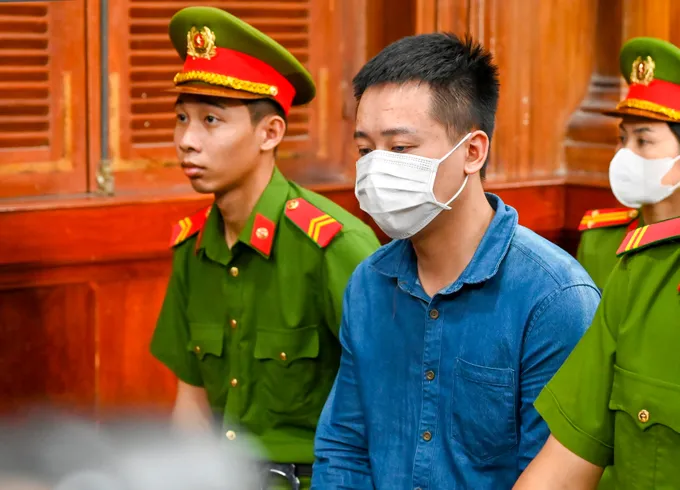 Bị cáo Phạm Quang Linh tại phiên tòa xét xử chiều 19-11.jpg