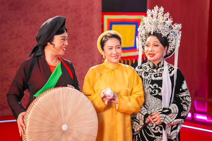 NSND Thúy Hường, NSND Bạch Tuyết và NSƯT Vân Khánh cùng kết hợp thực hiện MV "Ngân nga Việt Nam" phát trên nền tảng TikTok. Ảnh: NVCC NSND Thúy Hường, NSND Bạch Tuyết và NSƯT Vân Khánh cùng kết hợp thực hiện MV "Ngân nga Việt Nam" phát trên nền tảng TikTok. Ảnh: NVCC