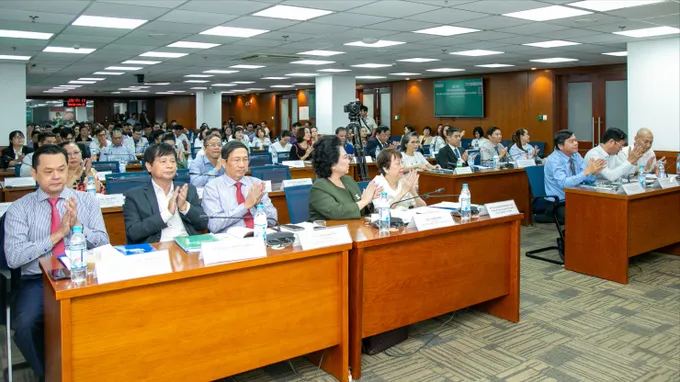 Hơn 200 đại biểu tham dự hội thảo nhằm tìm kiếm giải pháp phát triển bền vững ngành thực phẩm