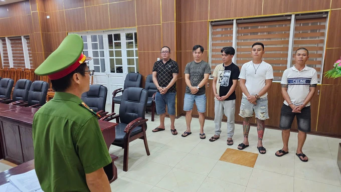 Các đối tượng tại cơ quan điều tra. Ảnh: CACC