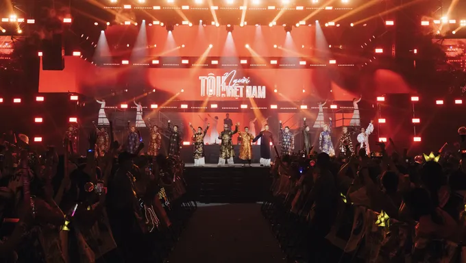 Đêm nhạc  Ảnh chụp Màn hình 2025-10-30 lúc 00.58.48.png