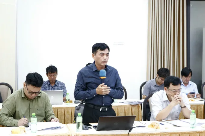 Chuyên gia góp ý tại hội nghị 64f5b49d1c3ba065f92a.jpg