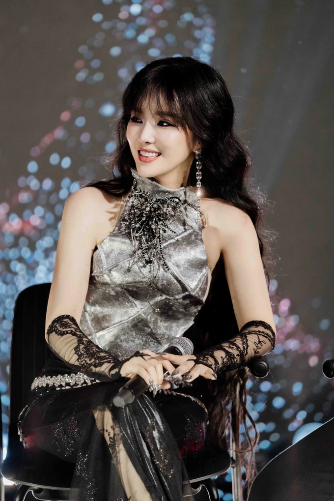 Đinh Hương chia sẻ về Album.JPG