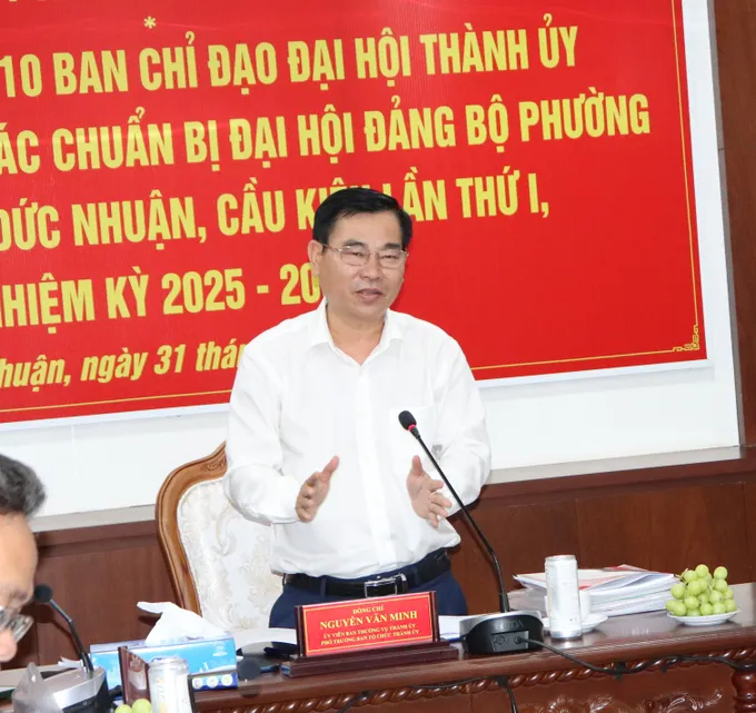 Phó Trưởng Ban Tổ chức Thành ủy TPHCM Nguyễn Văn Minh phát biểu kết luận tại buổi làm việc với Đảng ủy các phường Phú Nhuận, Đức Nhuận, Cầu Kiệu và Bình Phú IMG_3395.JPG