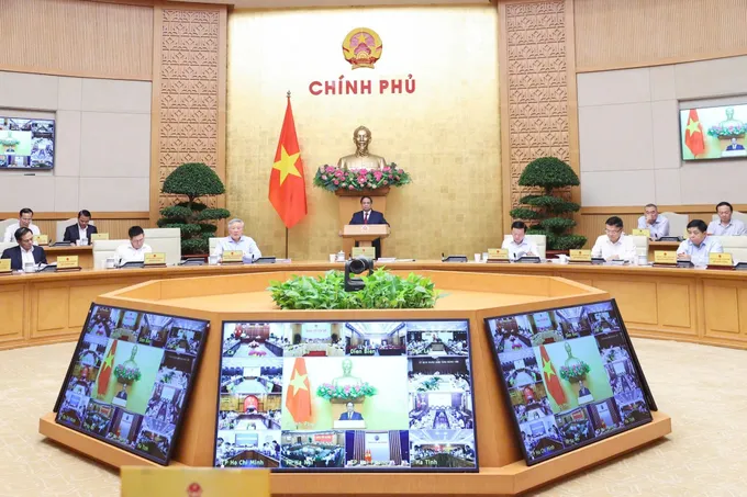 Thủ tướng Phạm Minh Chính chủ trì và phát biểu tại phiên họp Chính phủ thường kỳ, sáng 4-4. Ảnh: VIẾT CHUNG