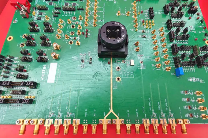 Khoi cong nha mang chip Viettel 14.jpg