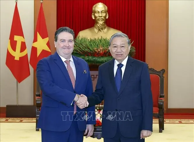 vna_potal_tong_bi_thu_to_lam_tiep_dai_su_hoa_ky_tai_viet_nam___stand (1).jpg