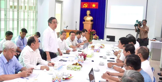 Phó Bí thư Thành ủy TPHCM Nguyễn Phước Lộc phát biểu tại buổi làm việc (Ảnh: THÀNH SƠN)