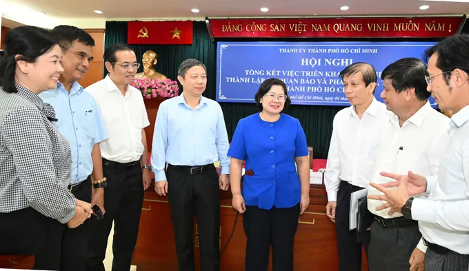 dongchi_vanthibachtuyet.jpg