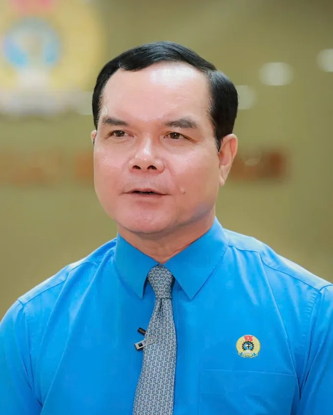 Ong Nguyen Dinh Khang.jpg