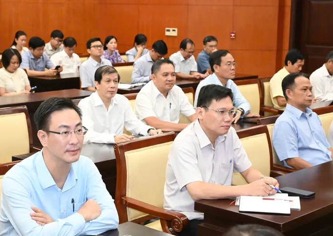Lãnh đạo các cơ quan, đơn vị dự hội nghị. Ảnh: VIỆT DŨNG