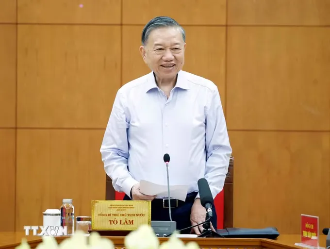 tong-bi-thu-chu-tich-nuoc-chu-tri-cuoc-lam-viec-ve-cong-tac-phong-chong-bao-lu-thien-tai-cuc-doan-va-bien-doi-khi-hau.jpg