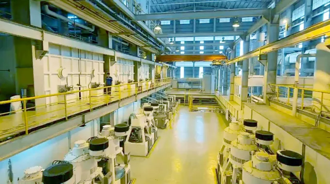 Bên trong dây chuyền sản xuất khép kín, hiện đại của Nhà máy Đường An Khê. Ảnh: NGỌC ĐỨC - QNS NMDAK_vitheso1VN_3.jpg