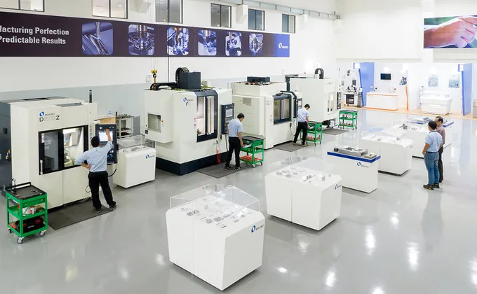 Sản xuất cơ khí chính xác tại Công ty Makino, Khu Công nghệ cao TPHCM ẢNH: HOÀNG HÙNG #4A.jpeg