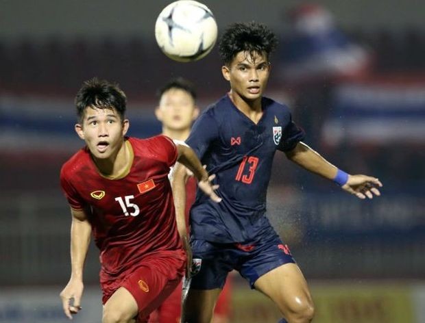 東南亞 U18足球賽:越南0比0和泰國晉級路艱難 ảnh 1