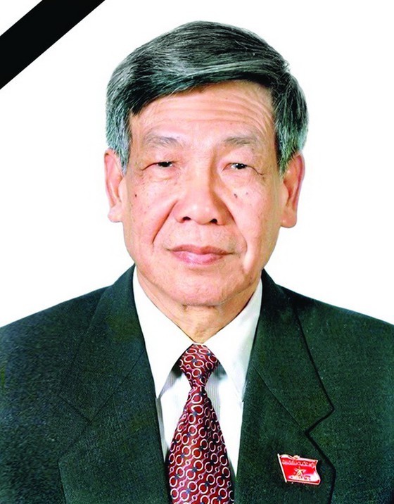 黎可漂同志乃文武雙全典範幹部 ảnh 1