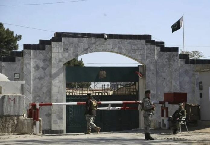 恐怖組織“伊斯蘭國”宣稱，對巴基斯坦駐阿富汗大使館（圖）遇襲事件承認責任。 （圖取自推特@NepCorres）