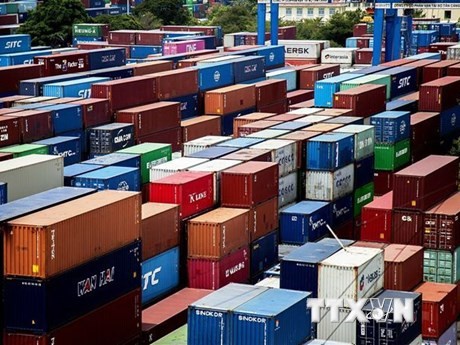 Hàng container nhập khẩu qua cảng biển tăng 12 trong tháng Ba  Kinh doanh   Vietnam VietnamPlus