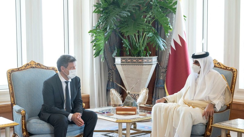 德國經濟部長哈貝克與卡塔爾埃米爾塔米姆會談資料圖片 © 路透社圖片
