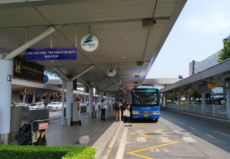調整機場巴士站接送點以便乘客搭乘