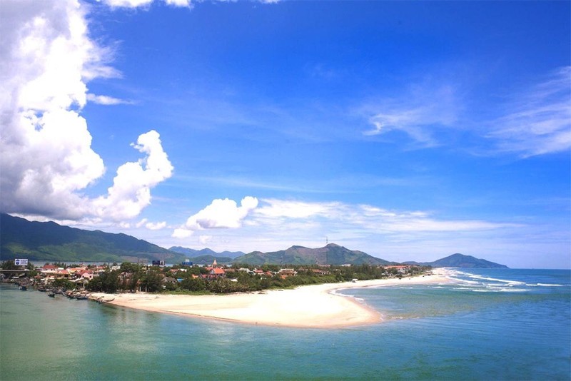 陵姑灣──極具吸引力的旅遊天堂 ảnh 1