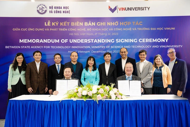 VinUni ký thoả thuận hợp tác với Cục Ứng dụng và Phát triển công nghệ, Bộ Khoa học công nghệ (KHCN) về thúc đẩy Đổi mới sáng tạo (ĐMST) ngành tại Việt Nam.