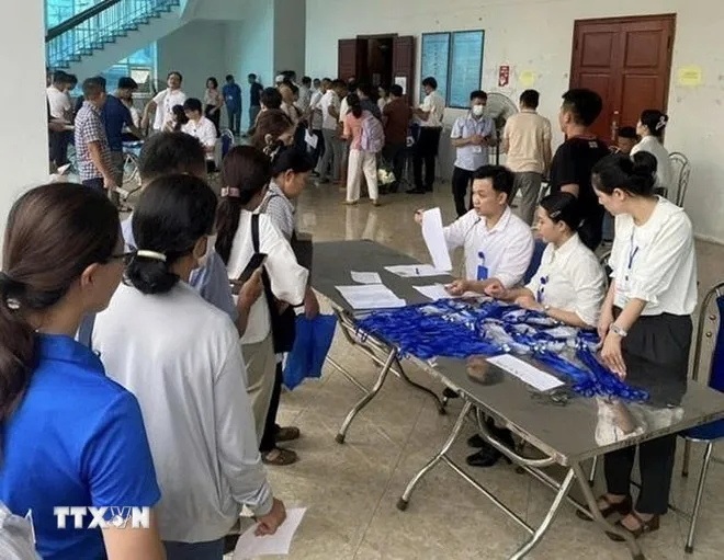 Đấu giá đất tại Hà Nội vẫn tiếp tục"nóng" với mức tăng hàng chục lần