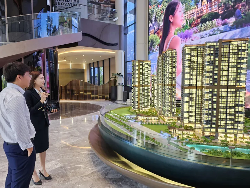 Dự án Eaton Park tại đường Mai Chí Thọ (TP Thủ Đức) đang bán ra thị trường với giá 160 triệu đồng/m2. Ảnh: Đỗ Trà Giang Dự án Eaton Park tại đường Mai Chí Thọ (TP Thủ Đức) đang bán ra thị trường với giá 160 triệu đồng/m2. Ảnh: Đỗ Trà Giang