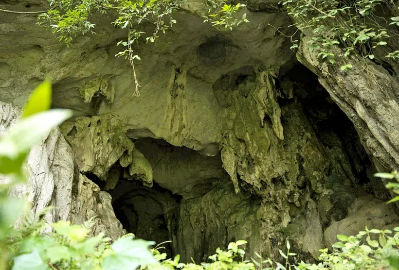 Hang Ngườm Bốc.
