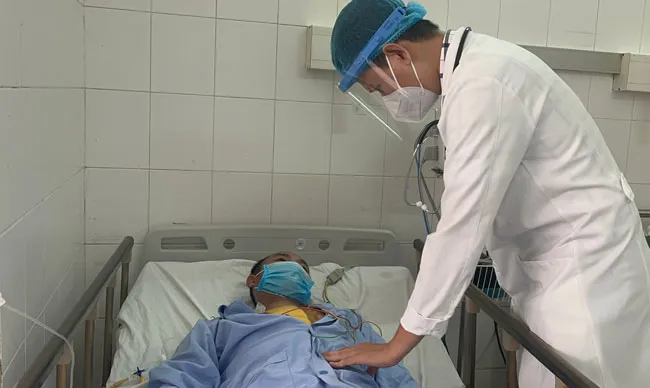 BS chăm sóc cho bệnh nhân