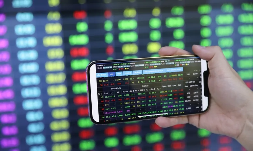 Lần đầu tiên VN30 Index trùng điểm VN Index 