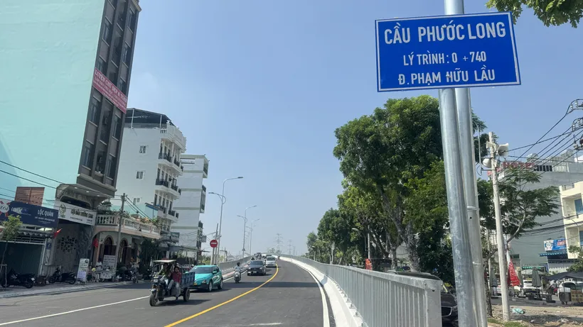 Xe lưu thông qua cầu Phước Long. Ảnh: Đình Dư 1a42844da8e915b74cf8.jpg