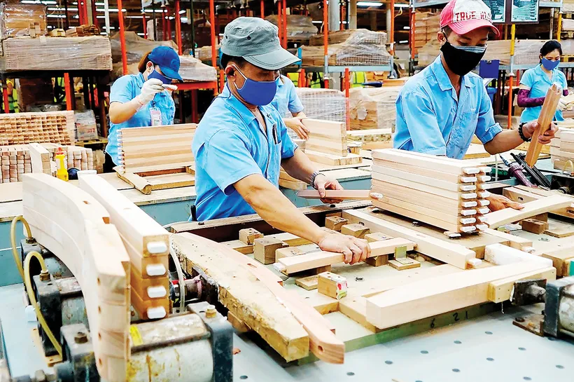 Ông Trump lùi thời điểm tăng thuế gỗ sang năm 2027