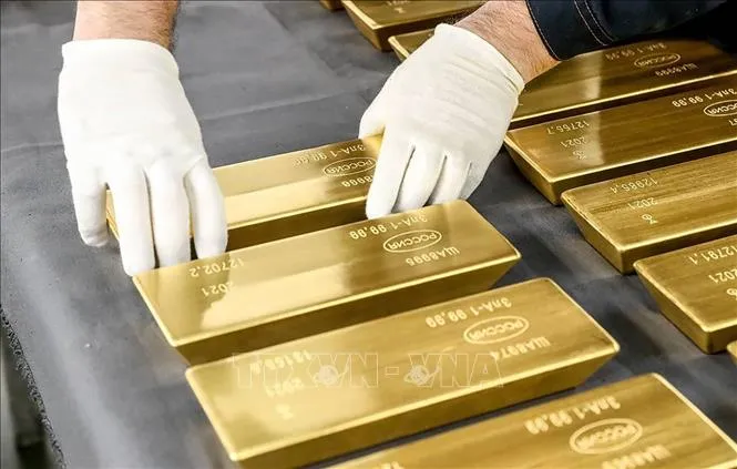 Vàng, bạc đảo chiều tăng khi USD suy yếu