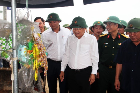 Typhoon Nakri forecast to strike land in Binh Dinh, Phu Yen ảnh 10
