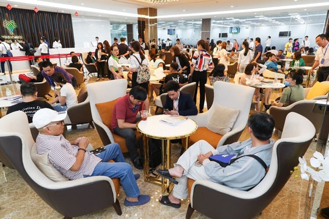 Vinhomes Grand Park: Phục vụ hơn 2.000 khách/ngày ảnh 5